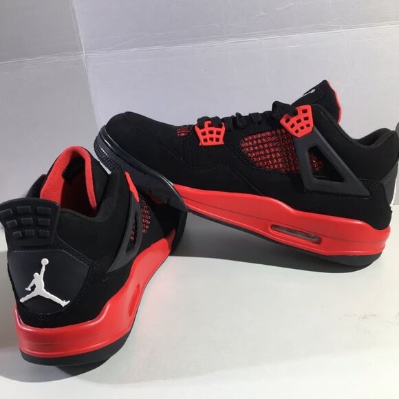 Athletic_Shoes